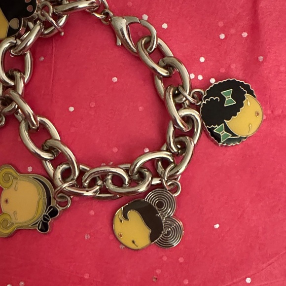 Gwen Stefani Harajuku Lovers Charm Bracelet - Picture 2 of 4
